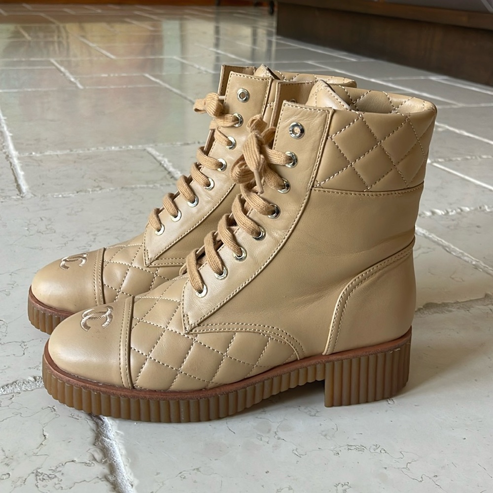 Chanel beige nude quilted boots 38